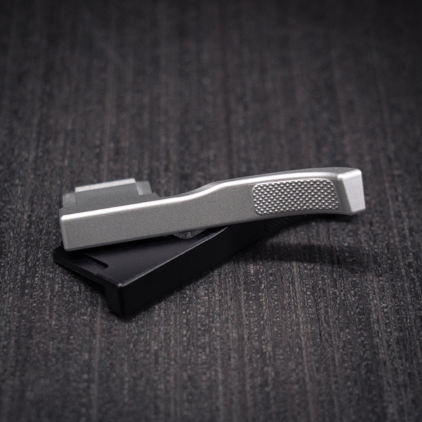 Aluminum Thumb Grip for Leica D-Lux8
