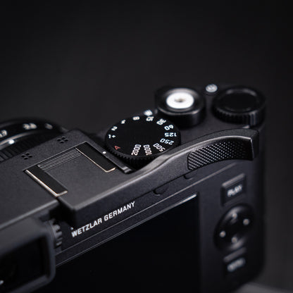 Aluminum Thumb Grip for Leica D-Lux8