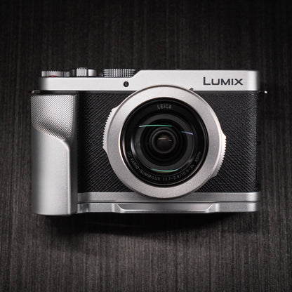 Camera Grip for Lumix L10