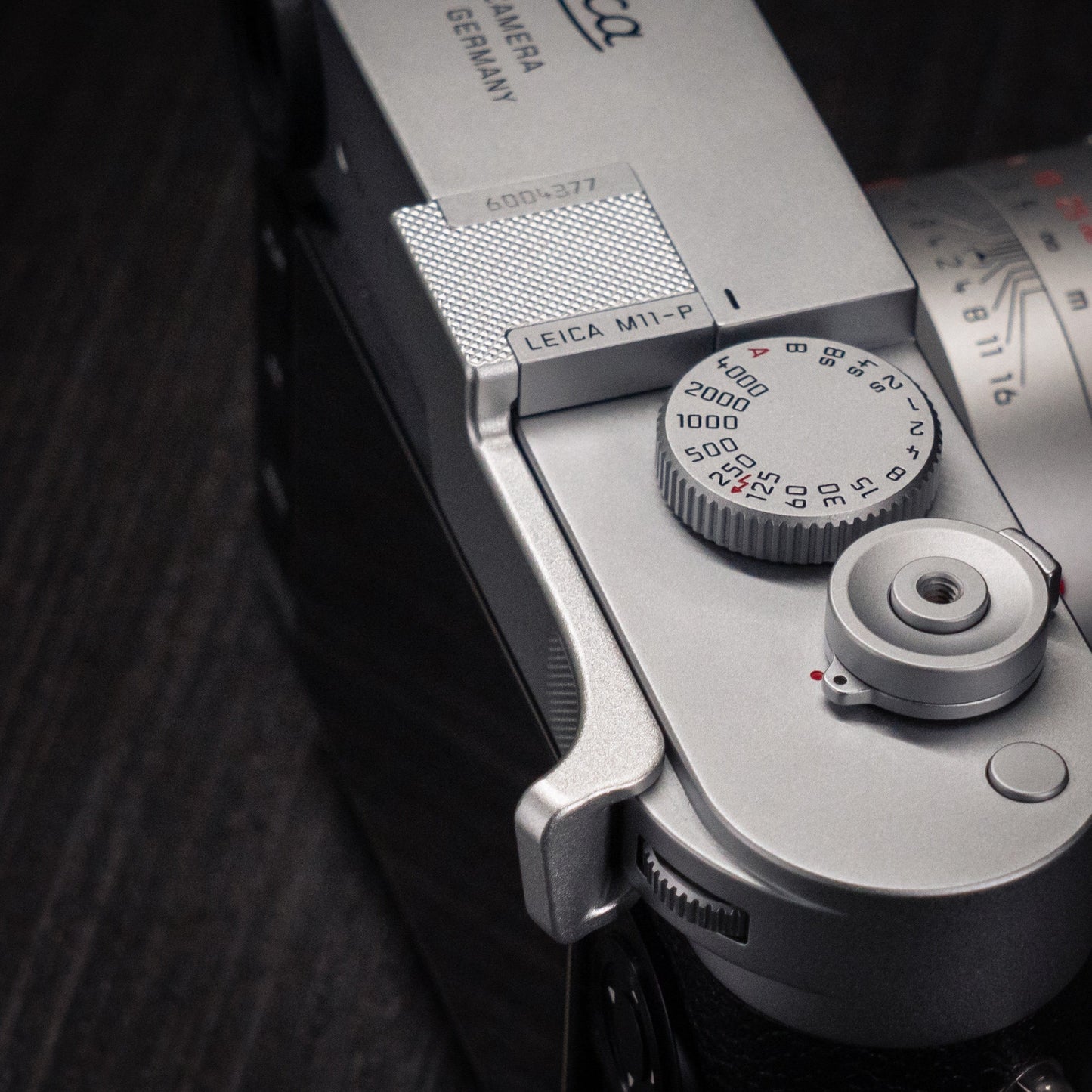 Aluminum/Brass Thumb Grip for Leica M10/M11
