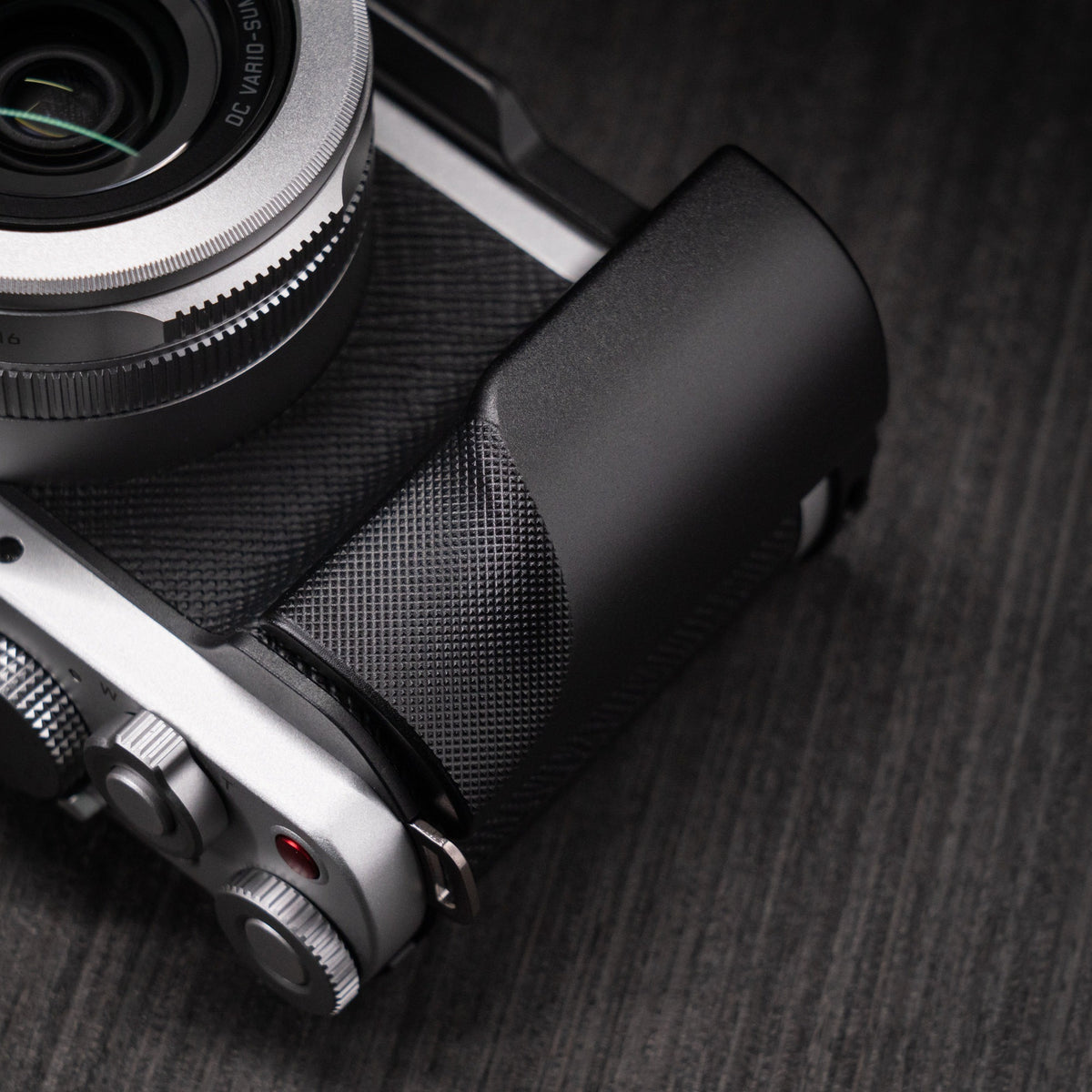 Camera Grip for Lumix L10