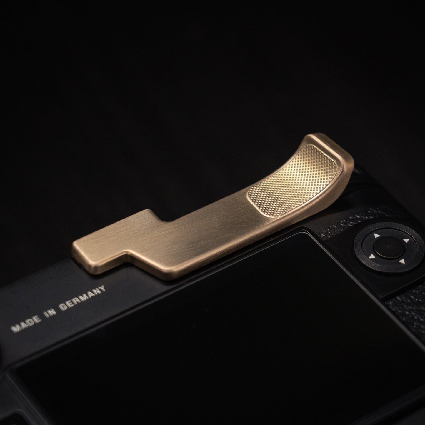Aluminum/Brass Thumb Grip for Leica M10/M11