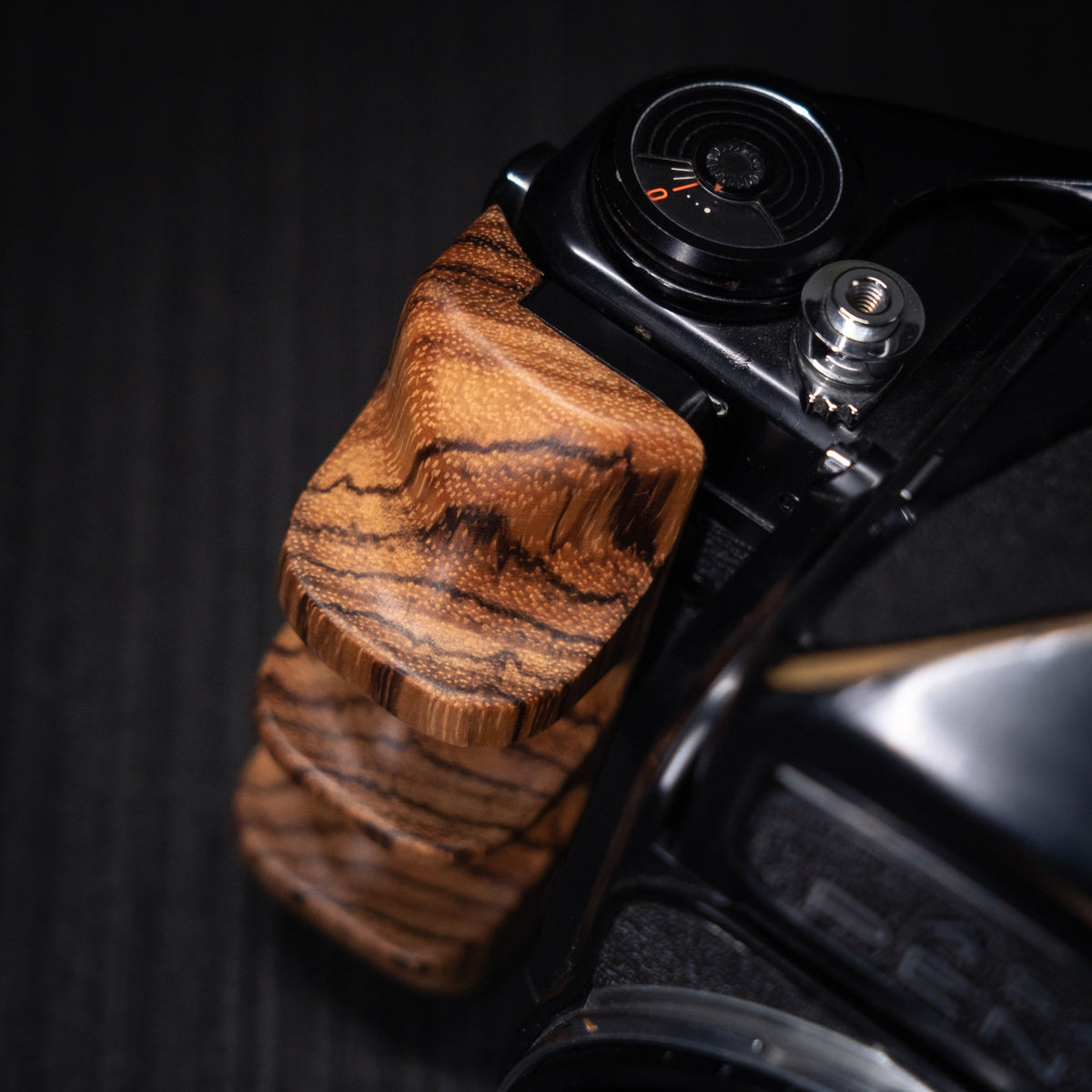 Wood Left + Right Handle Set for PENTAX 67 6x7