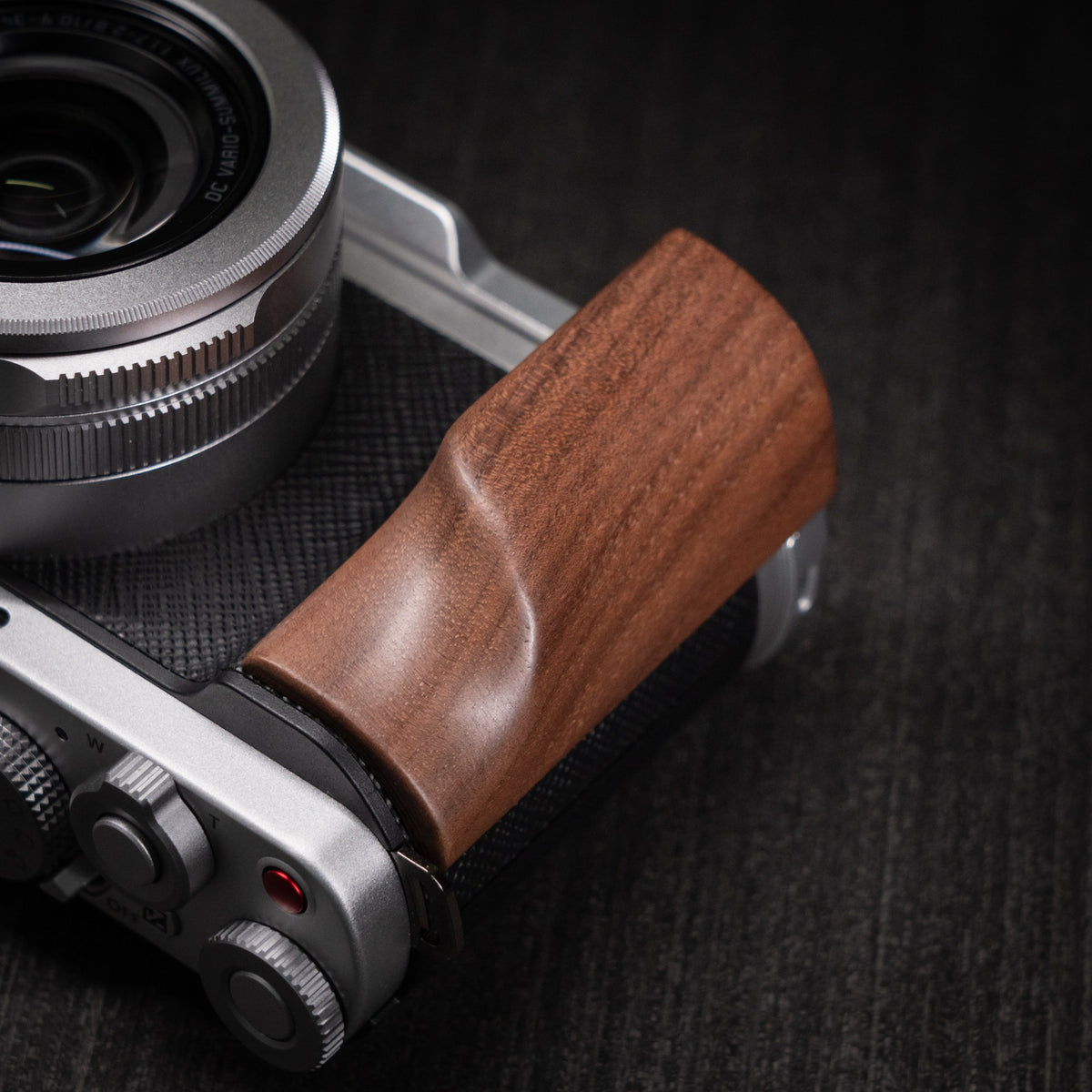 Camera Grip for Lumix L10