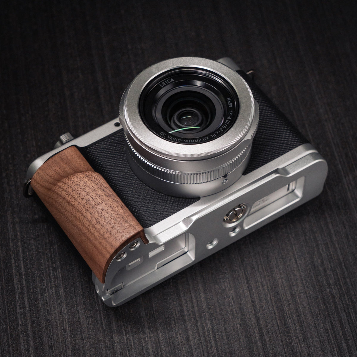 Camera Grip for Lumix L10
