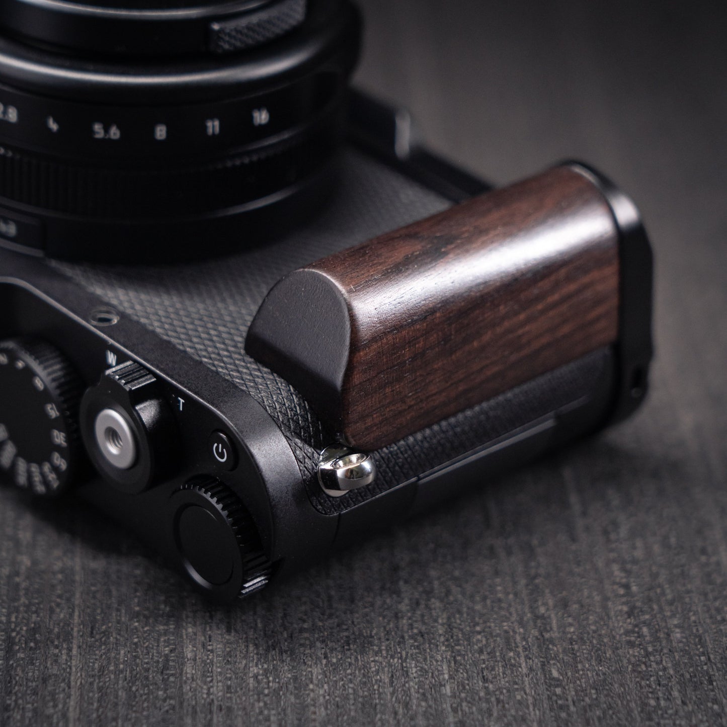 Camera Grip for Leica D-Lux8