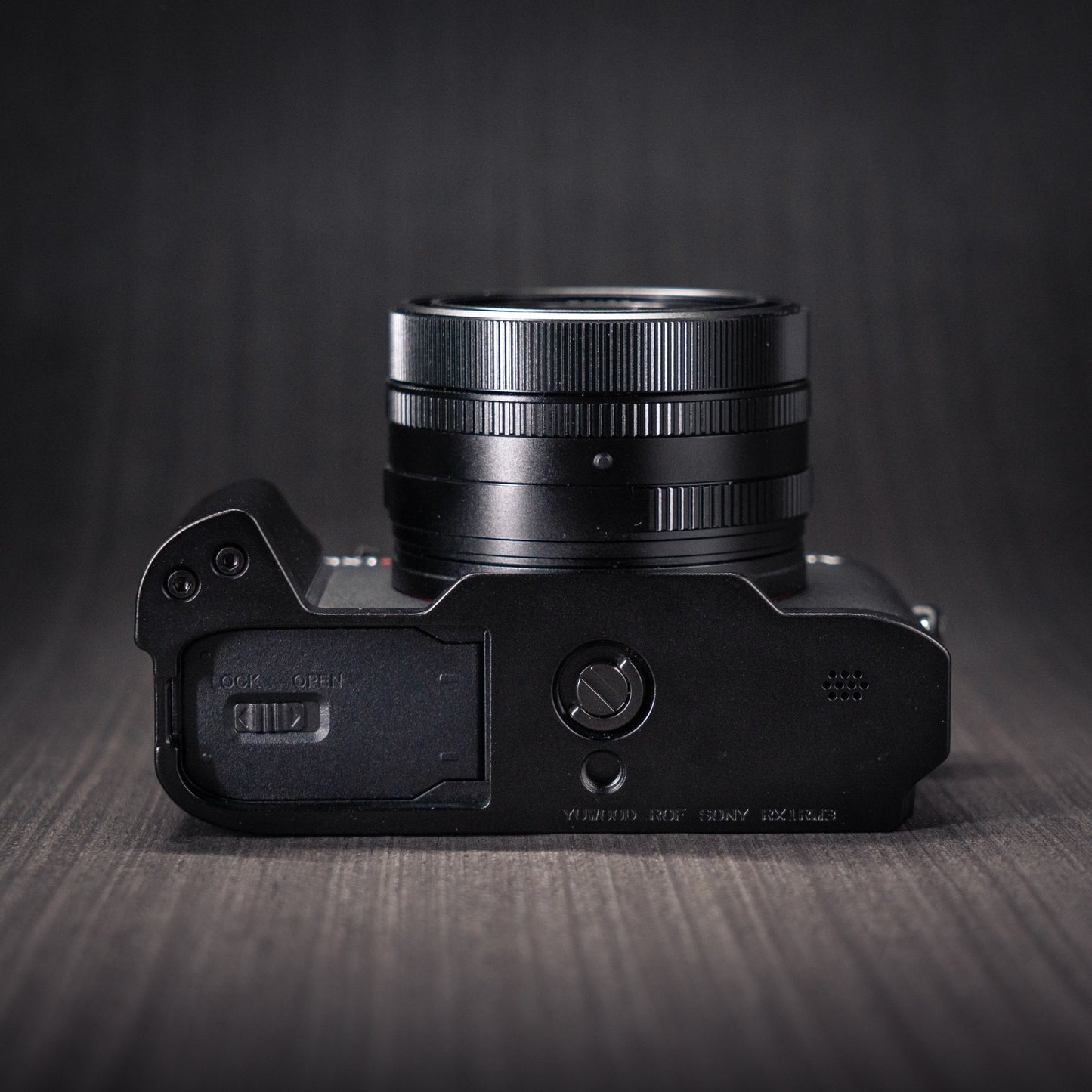 Camera Grip for SONY RX1r3