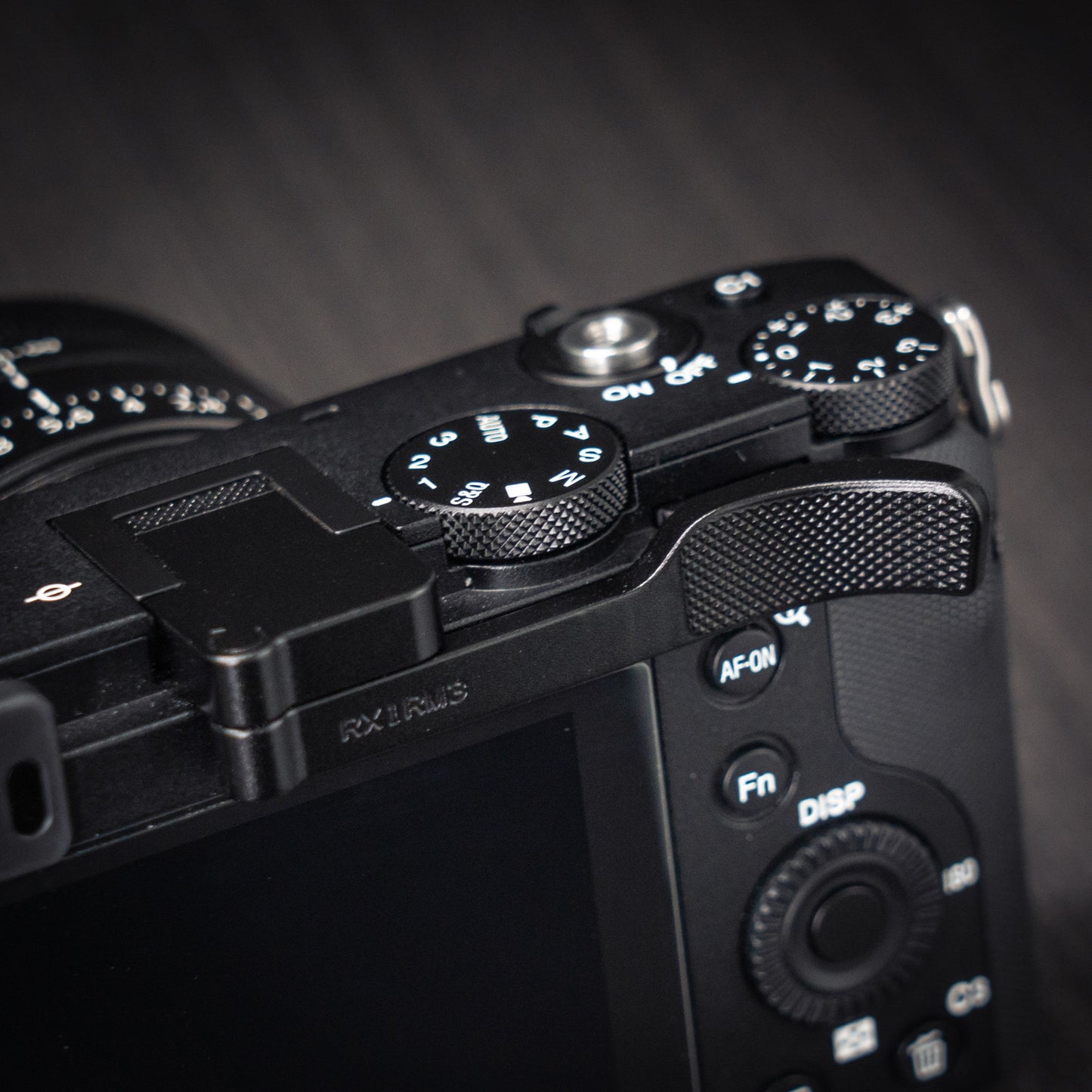 Black Aluminum Thumb Grip for SONY RX1r3