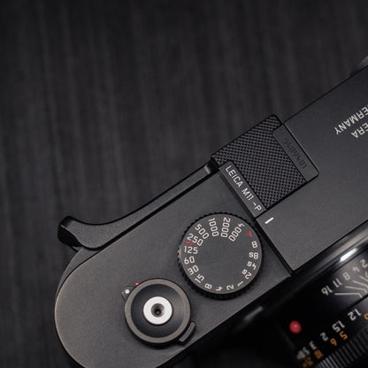 Aluminum/Brass Thumb Grip for Leica M10/M11