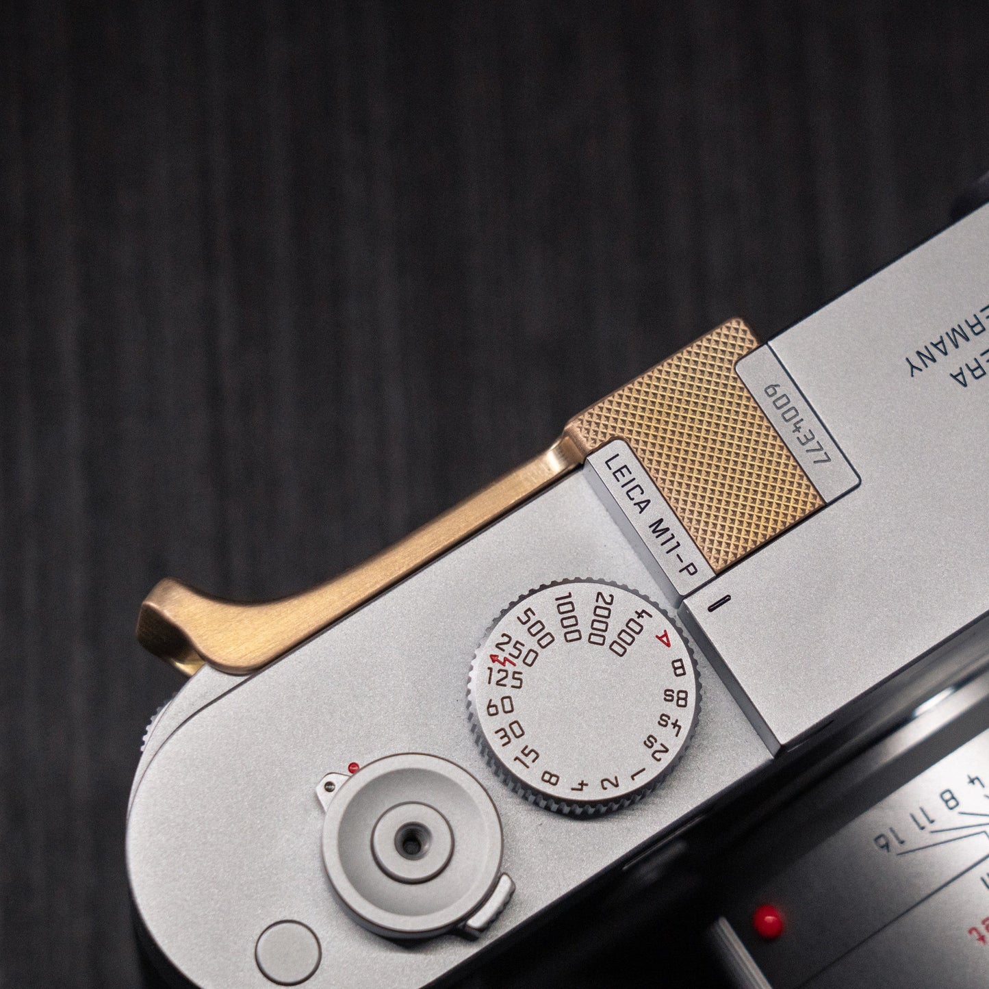 Aluminum/Brass Thumb Grip for Leica M10/M11